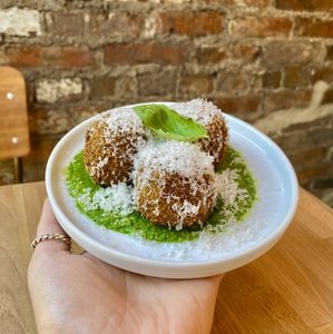 * Special - Garden Pea & Roasted Garlic *